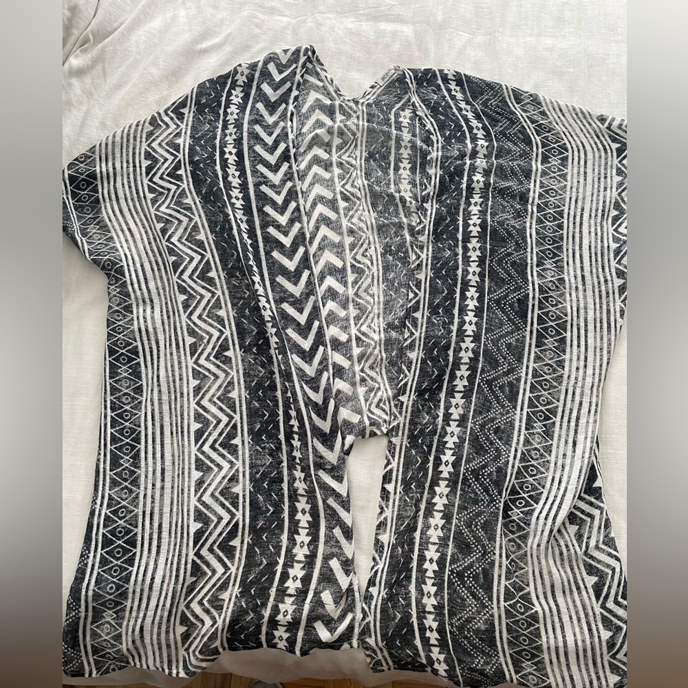 BCBG Generation Aztec Pattern Bathing Suit Cover Kimino